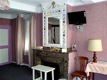Logis Hotel Restaurant Metropole Миранд Экстерьер фото