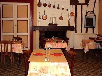 Logis Hotel Restaurant Metropole Миранд Экстерьер фото